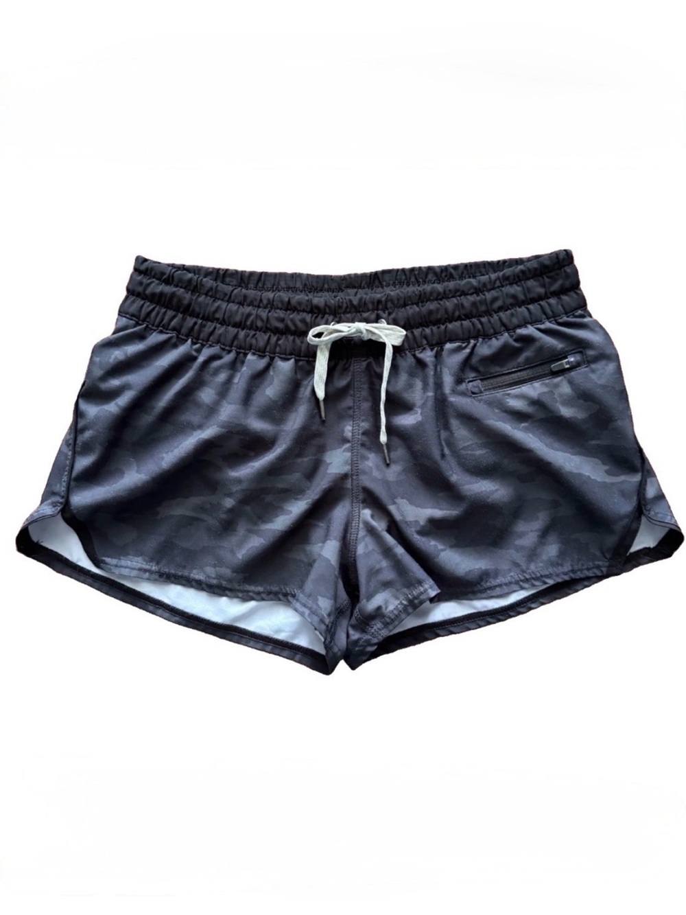 Vuori Women's Clementine Shorts Size M Black Camo Lined 2" Inseam Running Gym